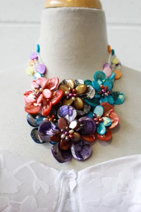 90s/y2k Shell Flower Statement Necklace, Multicolour