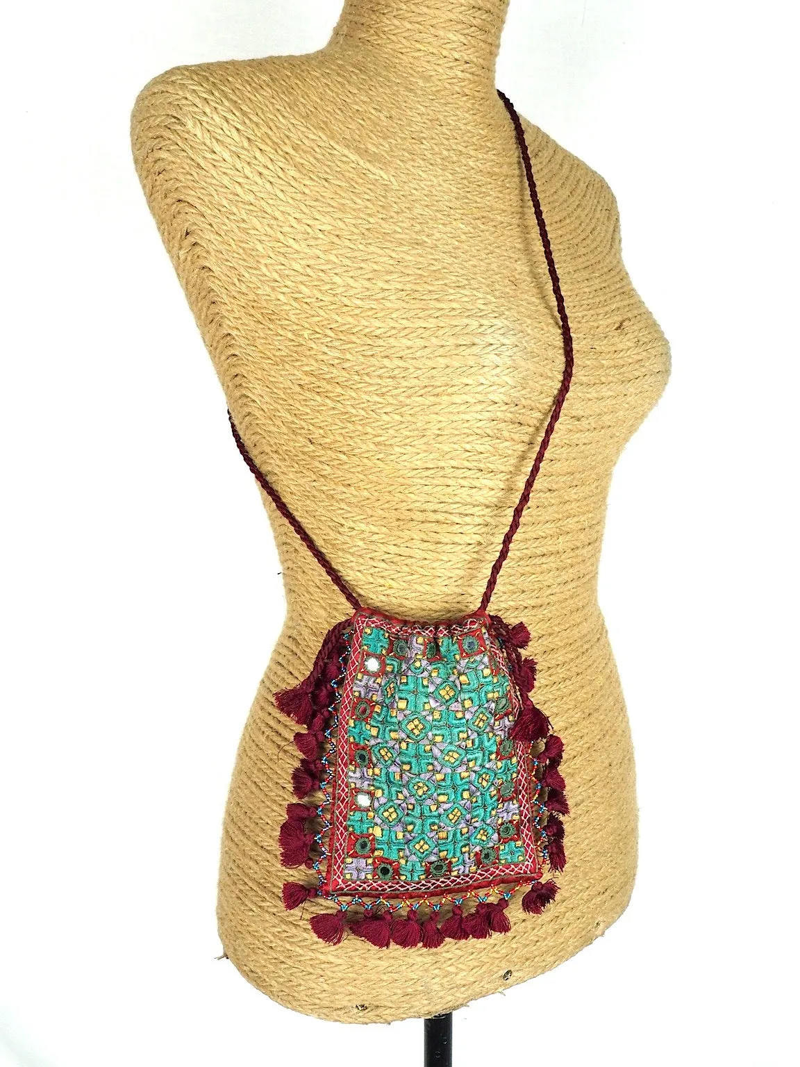 Embroidered Purse 07