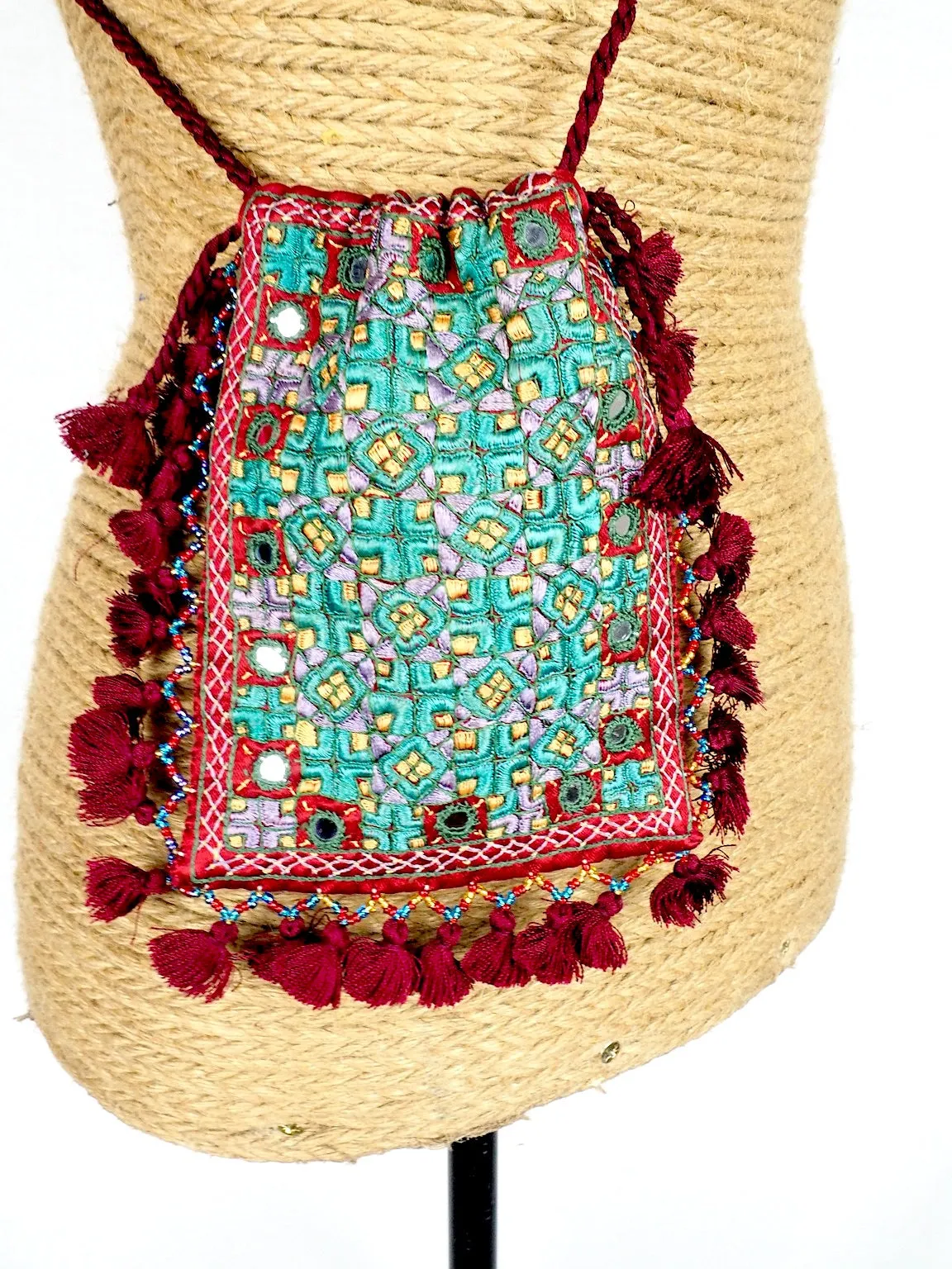 Embroidered Purse 07