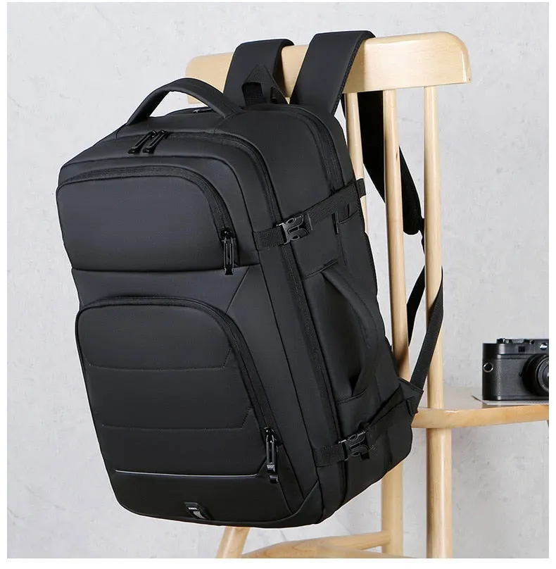 Large Capacity Expandable 17in Laptop Backpack with USB Charging