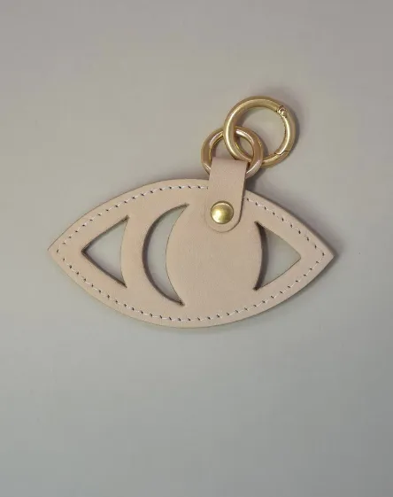 SM Gaze Bag Charm Shell