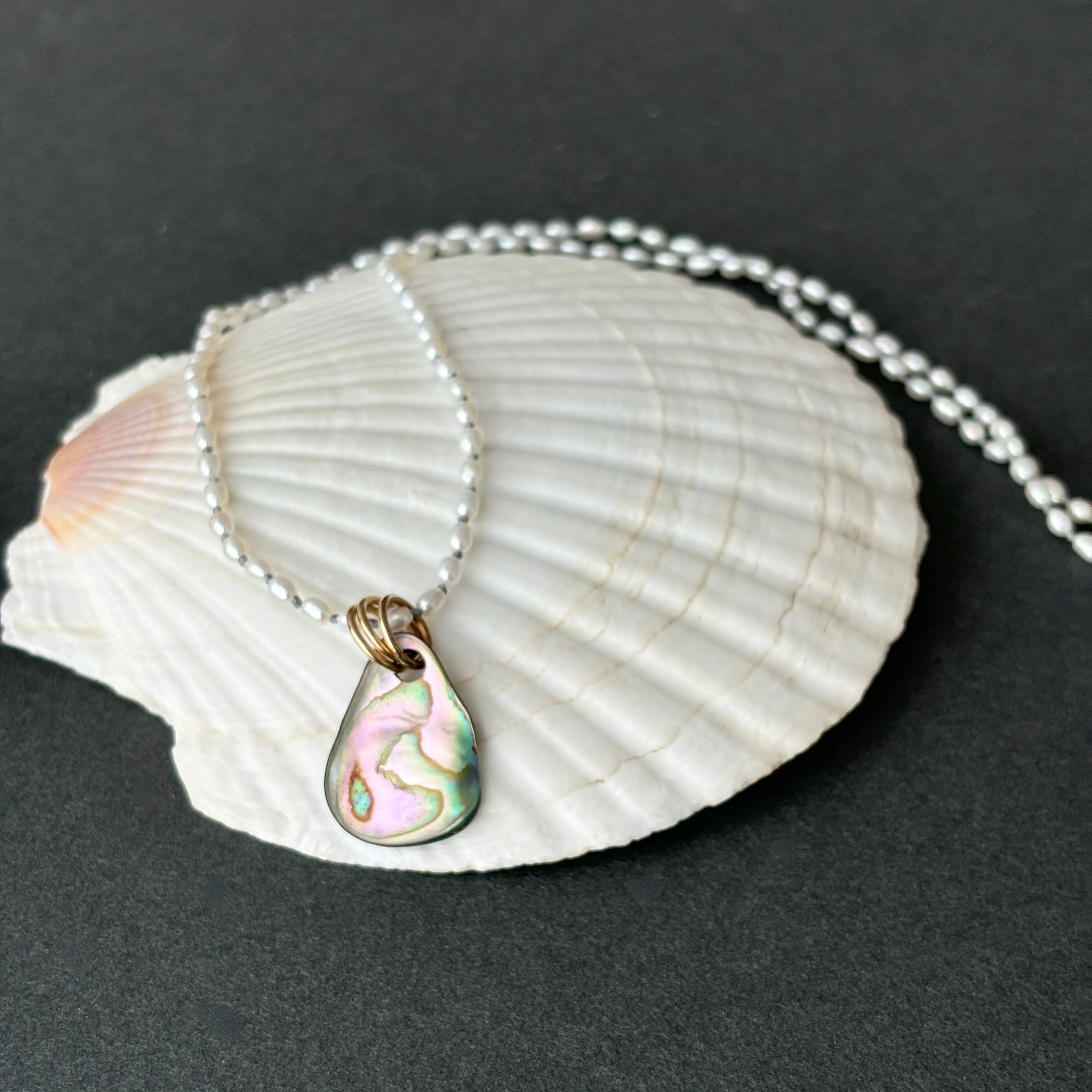 three ring wave tumbled abalone shell necklace