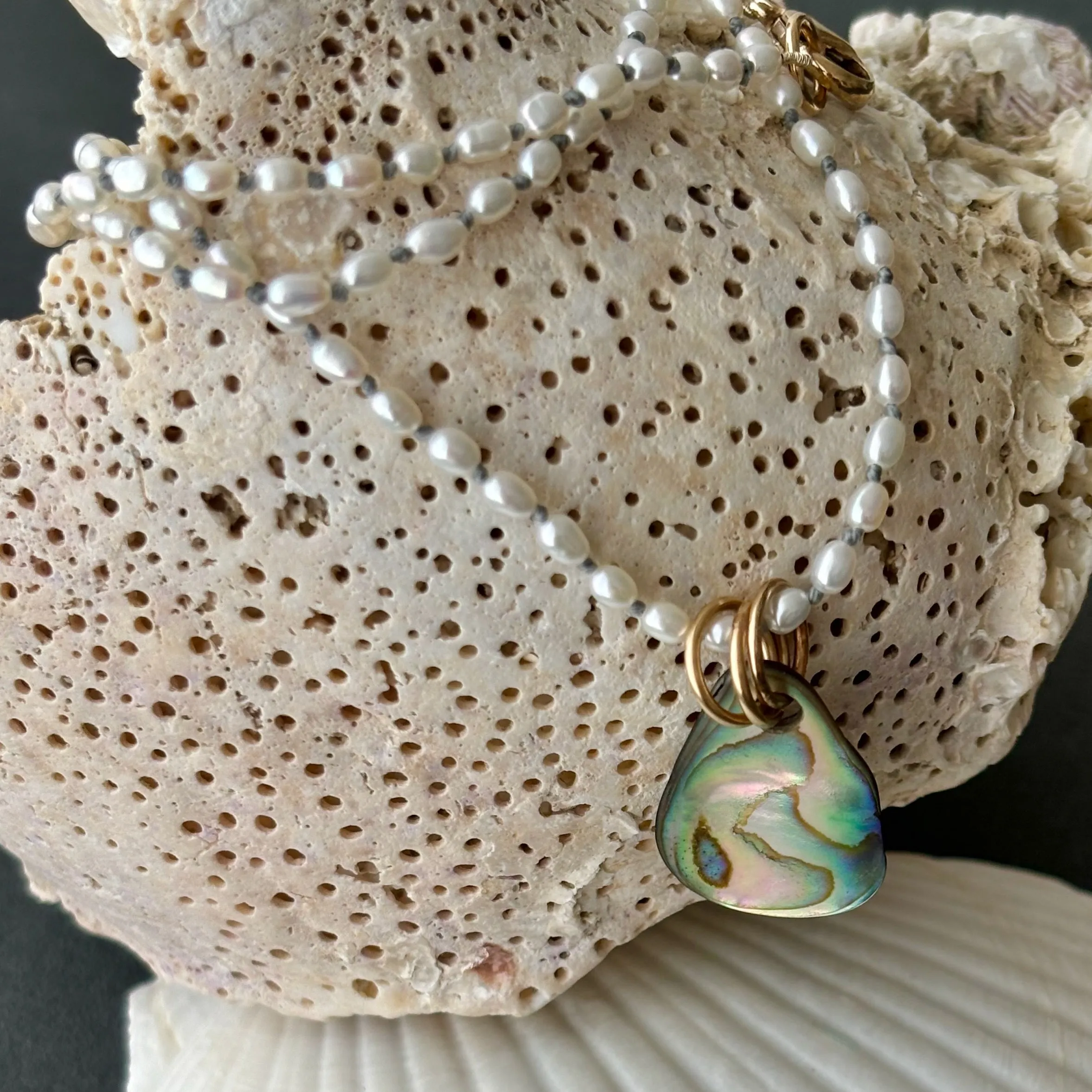 three ring wave tumbled abalone shell necklace